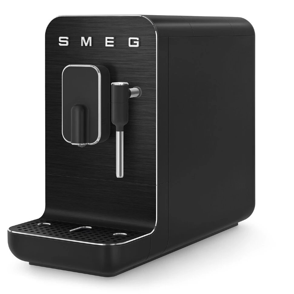 Автоматическая кофемашина с капучинатором Smeg Черный матовый BCC02FBMEU